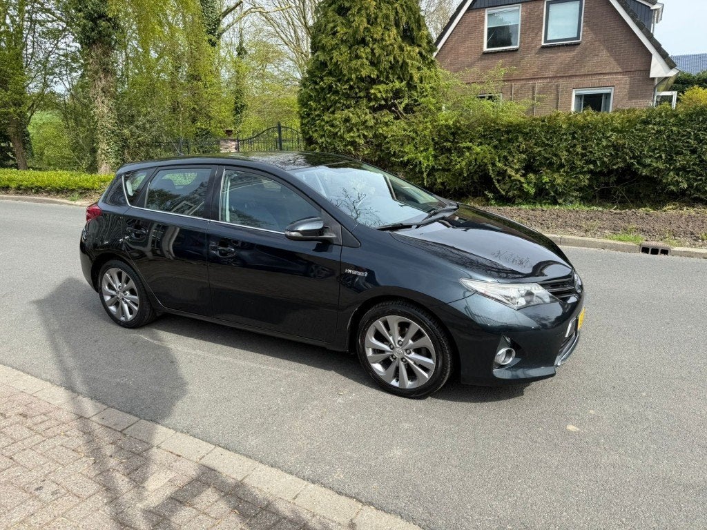 Toyota AURIS Hybrid Dynamic*ecc*Cruise*LMV*Trekhaak*camera*a, Auto's, Toyota, Euro 5, Gebruikt, Huisgarantie, 4 cilinders