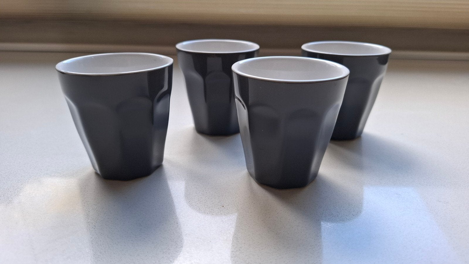 4 Espressokopjes grijs, Ophalen of Verzenden, Zo goed als nieuw, Overige stijlen, Kop(pen) en/of Schotel(s)