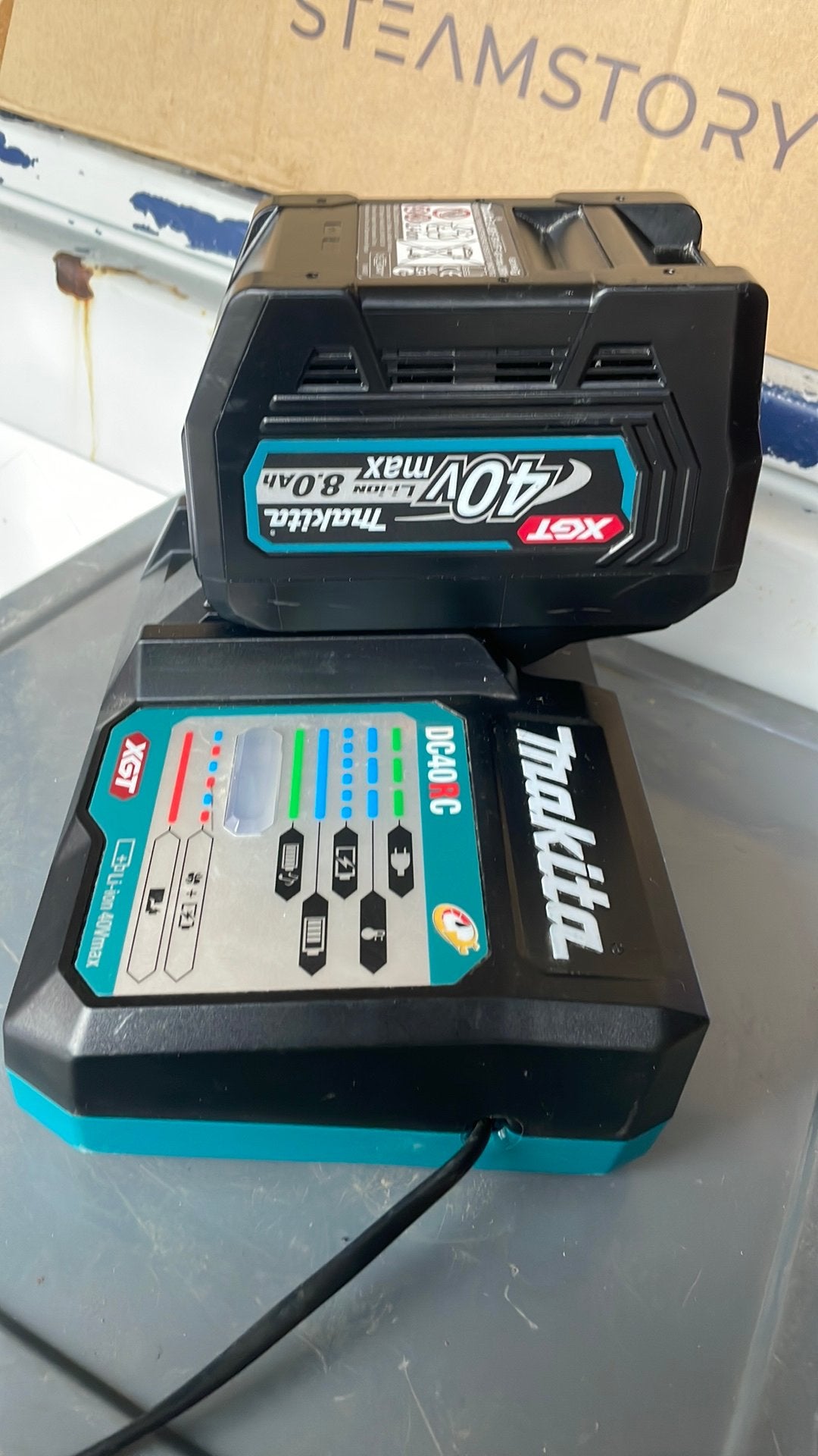 Makita accu +snel lader, Ophalen of Verzenden, Zo goed als nieuw