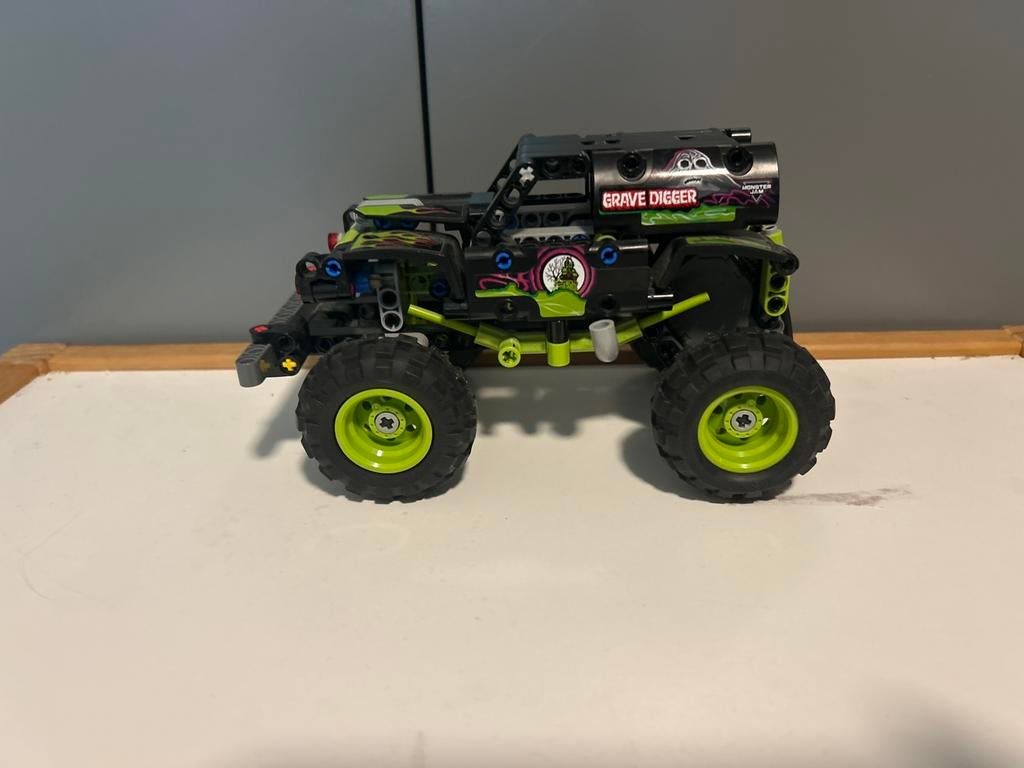 LEGO Technic Grave Digger monstertruck compleet goede staat, Lego, Ophalen of Verzenden, Zo goed als nieuw, Space
