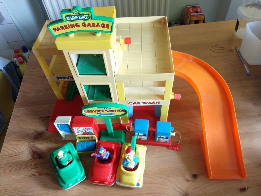 Sesamstraat garage, Kinderen en Baby's, Ophalen, Gebruikt, Jongen of Meisje