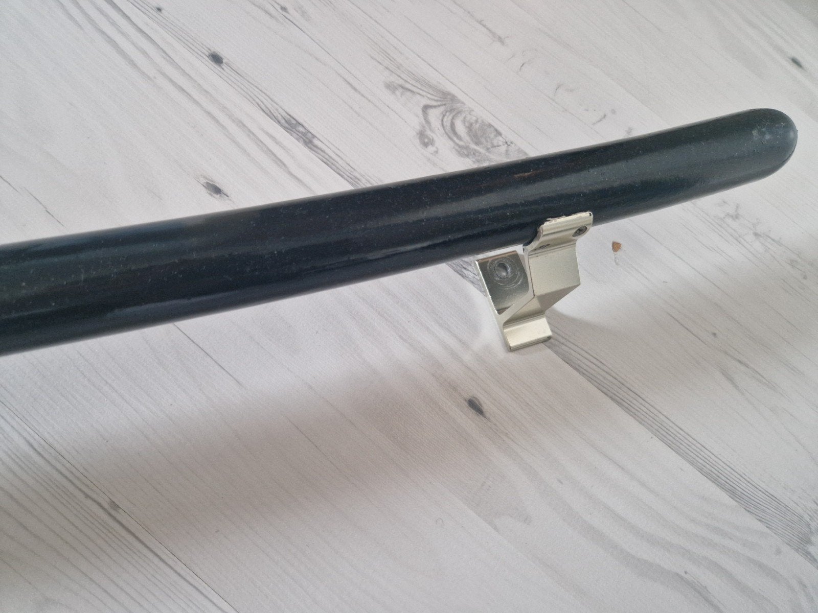 Gratis Trapleuningen - 5 stuks, mat zwart, RVS drager,moeren, Ophalen, Gebruikt, Minder dan 2 meter