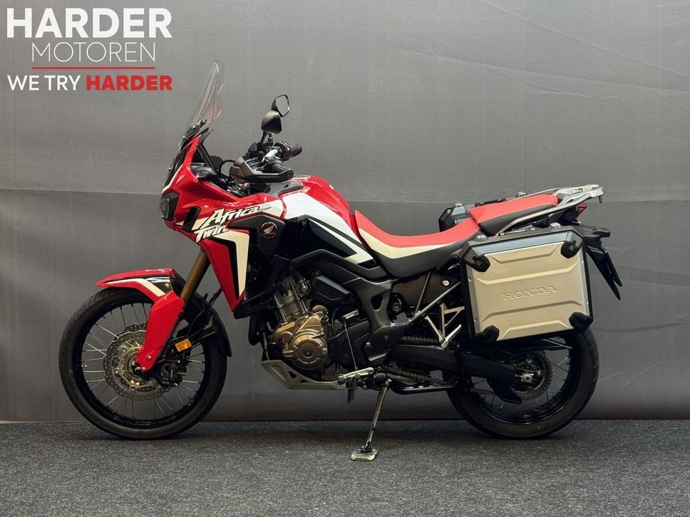HONDA CRF 1000 L AFRICA TWIN/NIEUWSTAAT/BTW MOTOR/GARANTIE, 2 cilinders, HONDA, Motorrijbewijs A, Bedrijf