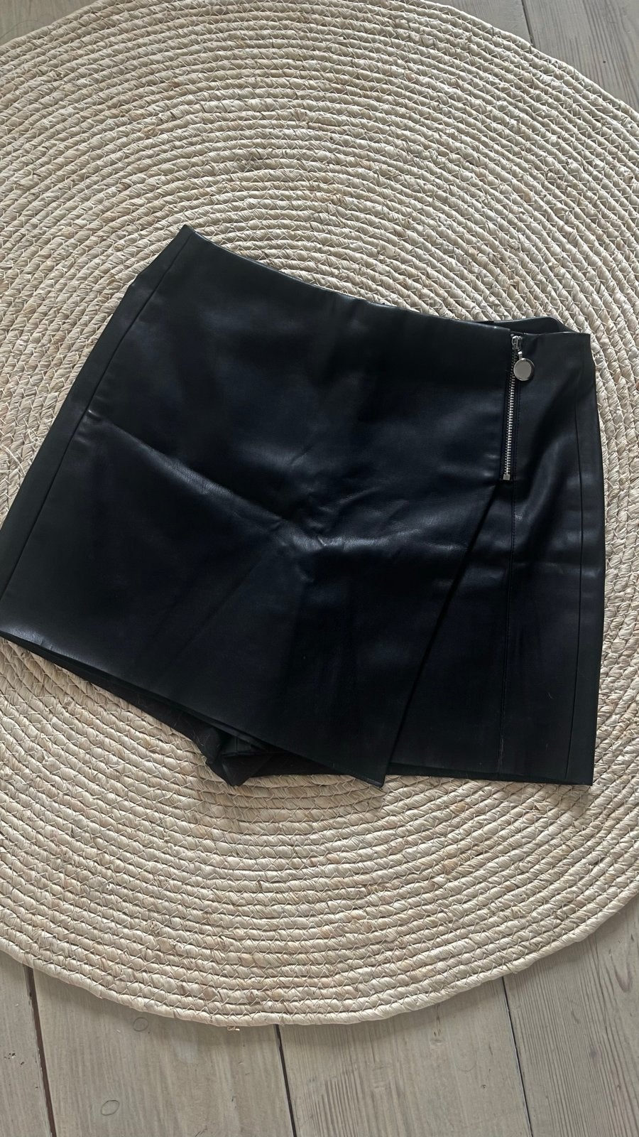 Zwarte leren skort van Zara, Kleding | Dames, Zwart, Ophalen of Verzenden, Zo goed als nieuw, Maat 36 (S)