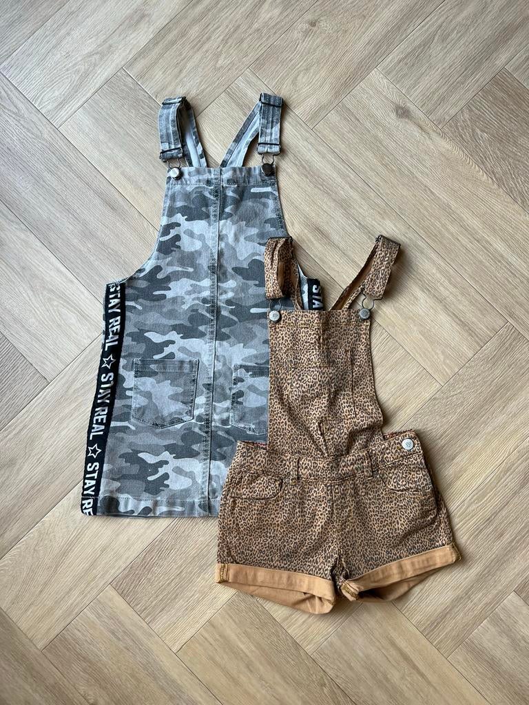 Salopette jurkje en salopette broekje 2x, maat 134, Ophalen of Verzenden, Zo goed als nieuw, Meisje, Broek