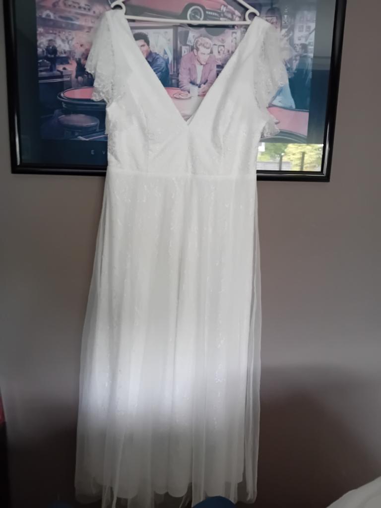 Elegante Witte Trouwjurk met Kant en Tule, Trouwjurk, Wit, Ophalen of Verzenden, Onbekend