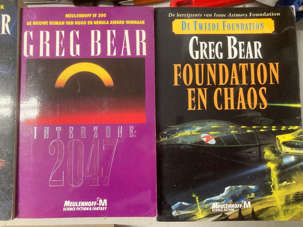 T.K. nog 5 boeken van Greg Bear Zie actuele lijst, Ophalen of Verzenden, Gelezen, Greg Bear