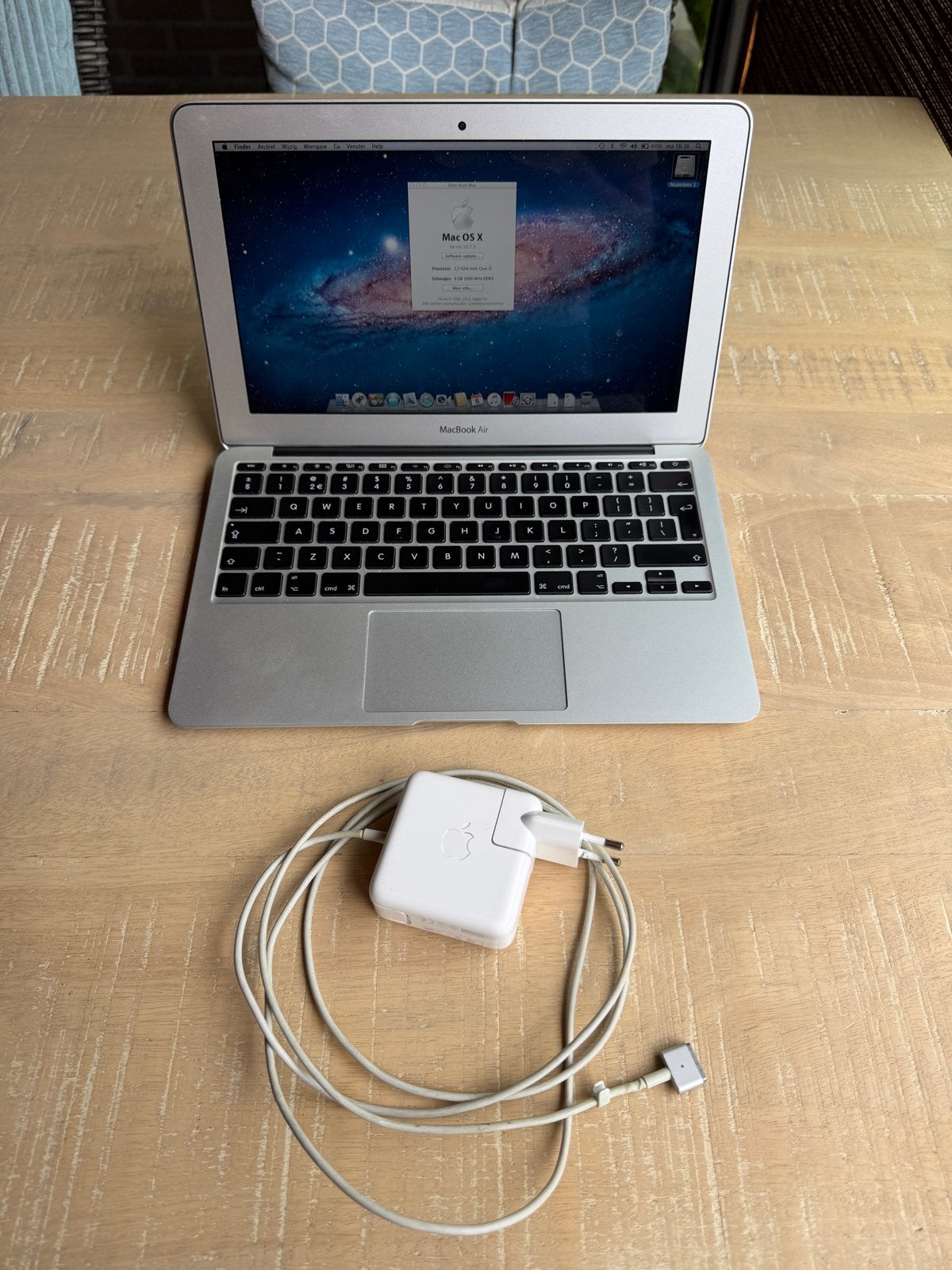 MacBook Air 11 inch (2012) - 4GB RAM, 1.7 GHz i5, Computers en Software, Apple Macbooks, Ophalen, Gebruikt, Qwerty, 128 GB of minder