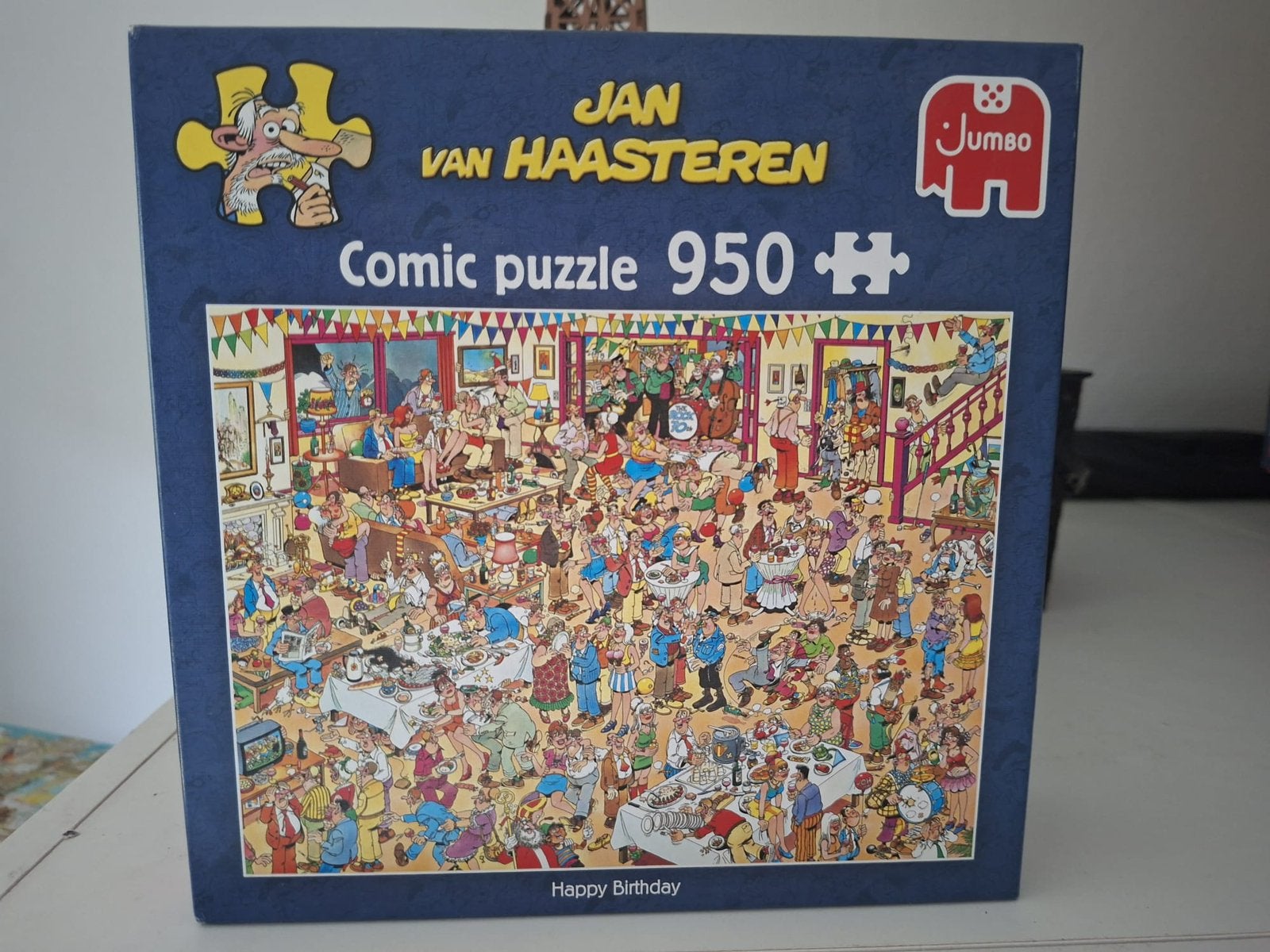 Jan van Haasteren 950 stukjes happy birthday, Hobby en Vrije tijd, Denksport en Puzzels, Ophalen of Verzenden, Zo goed als nieuw