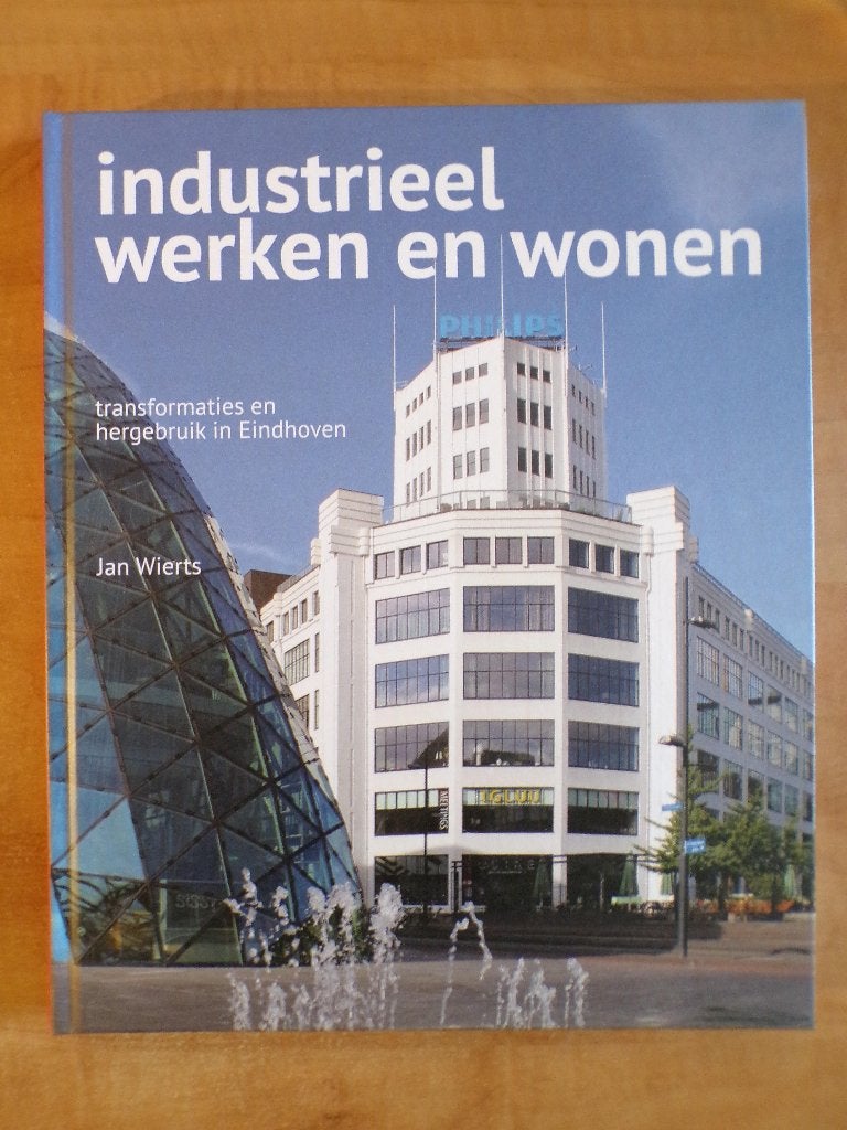 Industrieel werken en wonen in Eindhoven fabrikanten 2017, Ophalen of Verzenden, 20e eeuw of later, Zo goed als nieuw