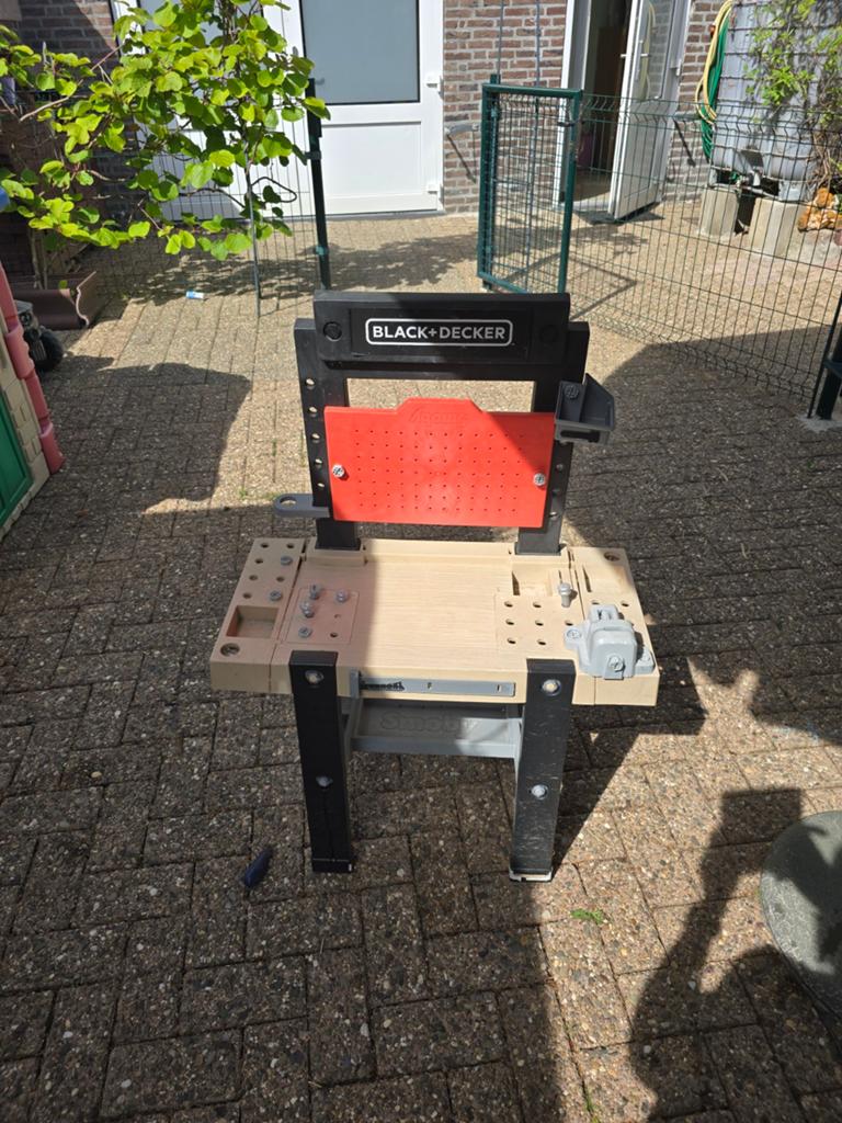 Black+decker tafel  is niet meer compleet en beetje beschadi, Ophalen, Gebruikt