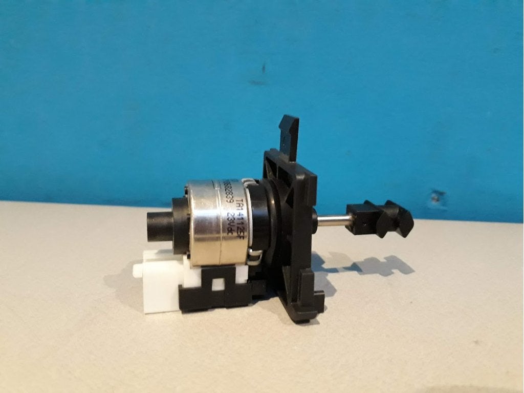 Driewegklepmotor Nefit Baseline HRC24 CW3 Art.nr87186828390, Niet ingevuld, Cv-ketel of Combi-ketel, Niet ingevuld, Zo goed als nieuw