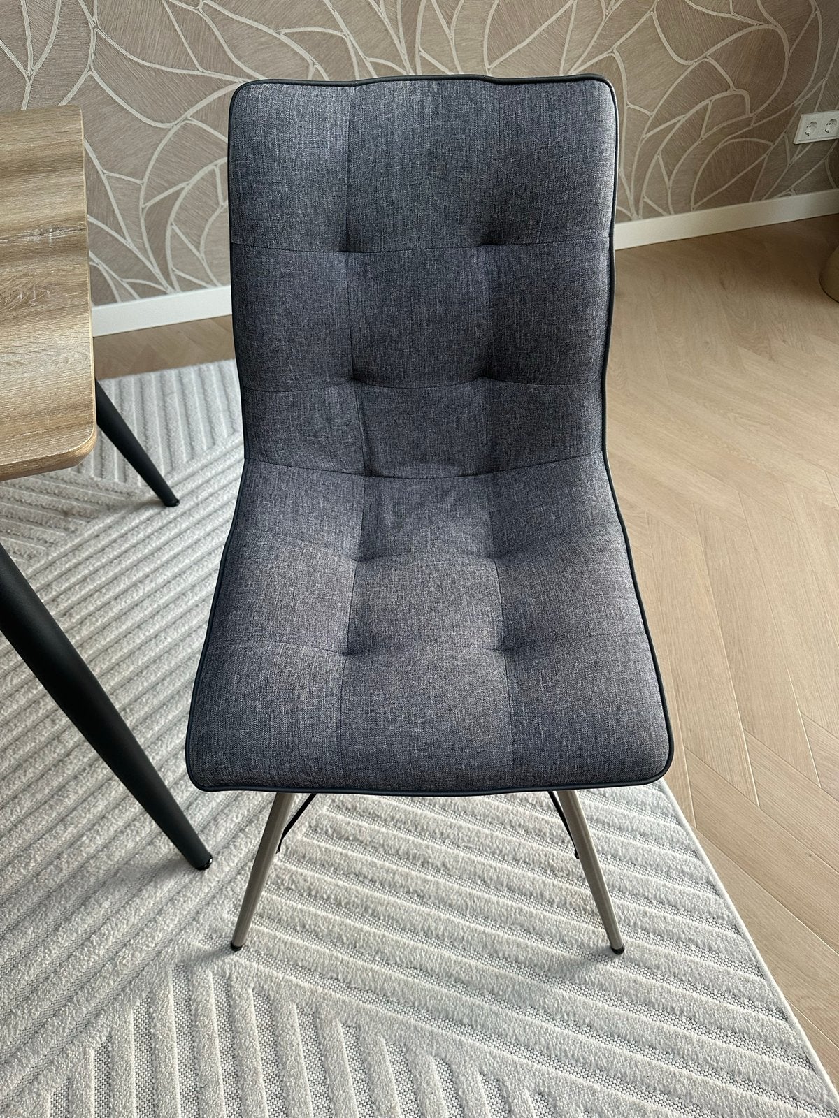 2 grijze eetkamerstoelen van Henders & Hazel, Gebruikt, Twee, Ophalen of Verzenden, Stof