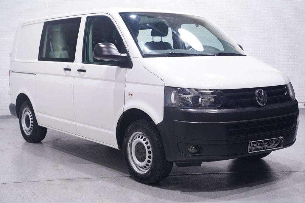 Volkswagen Transporter 2.0 TDI 140 pk L1 Dubbel Cabine 6-Zit, Auto's, Bestelauto's, Voorwielaandrijving, Euro 5, Stof, Gebruikt