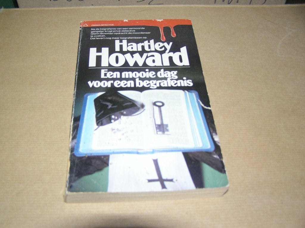  Een mooie dag voor een begrafenis(1)-Hartley Howard, Ophalen of Verzenden, Gelezen, Hartley Howard