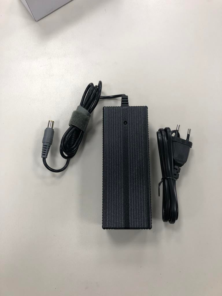 Trek bionix oplader 1 pins nieuw, Ophalen of Verzenden, Zo goed als nieuw