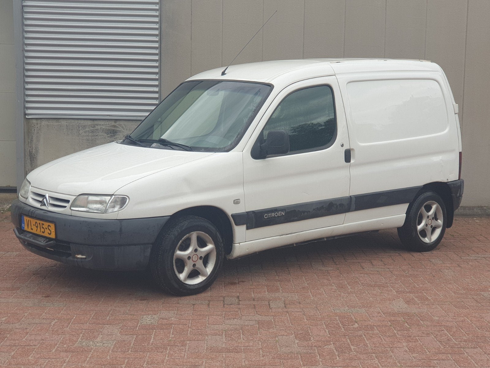 Citroën Berlingo 1.4 benzine ✅ NWE APK !!!, Voorwielaandrijving, Stof, 4 cilinders, 4 stoelen