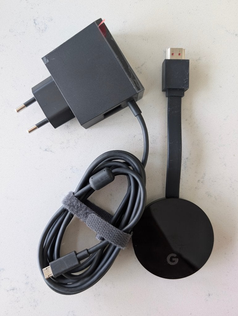 Philips Screeneo U4 UST Beamer + Google Chromecast Ultra 4K, Philips, LED, Ophalen of Verzenden, Zo goed als nieuw