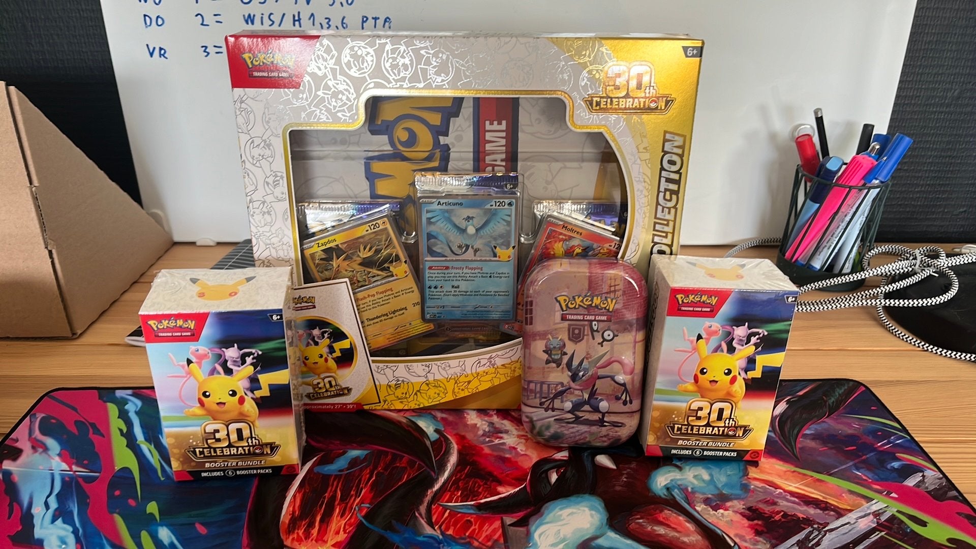 Pokemon 30 celebration producten, Ophalen of Verzenden, Zo goed als nieuw