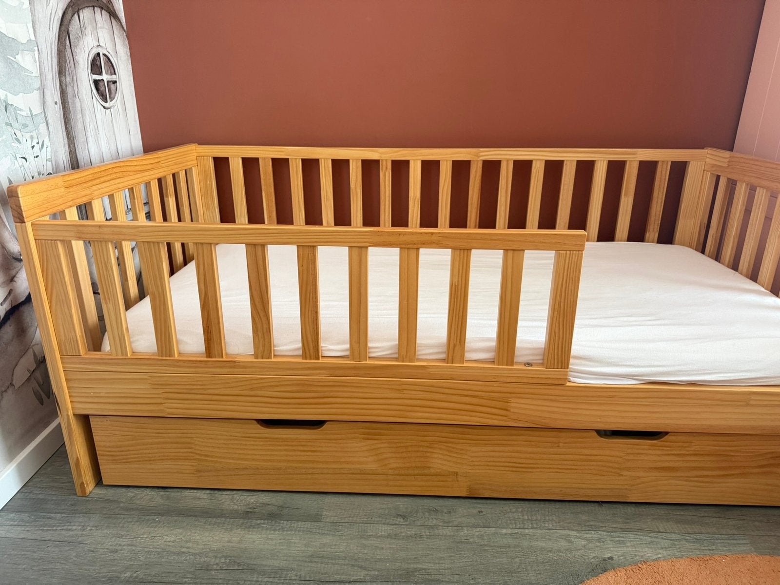 Peuterbed Petit Amelie incl. Matras, kussen, beddengoed, Ophalen, 70 tot 85 cm, 140 tot 160 cm, Zo goed als nieuw