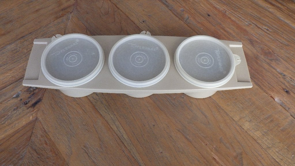 3 tupperware bakjes in houder, Verzamelen, Ophalen of Verzenden, Huis en Inrichting