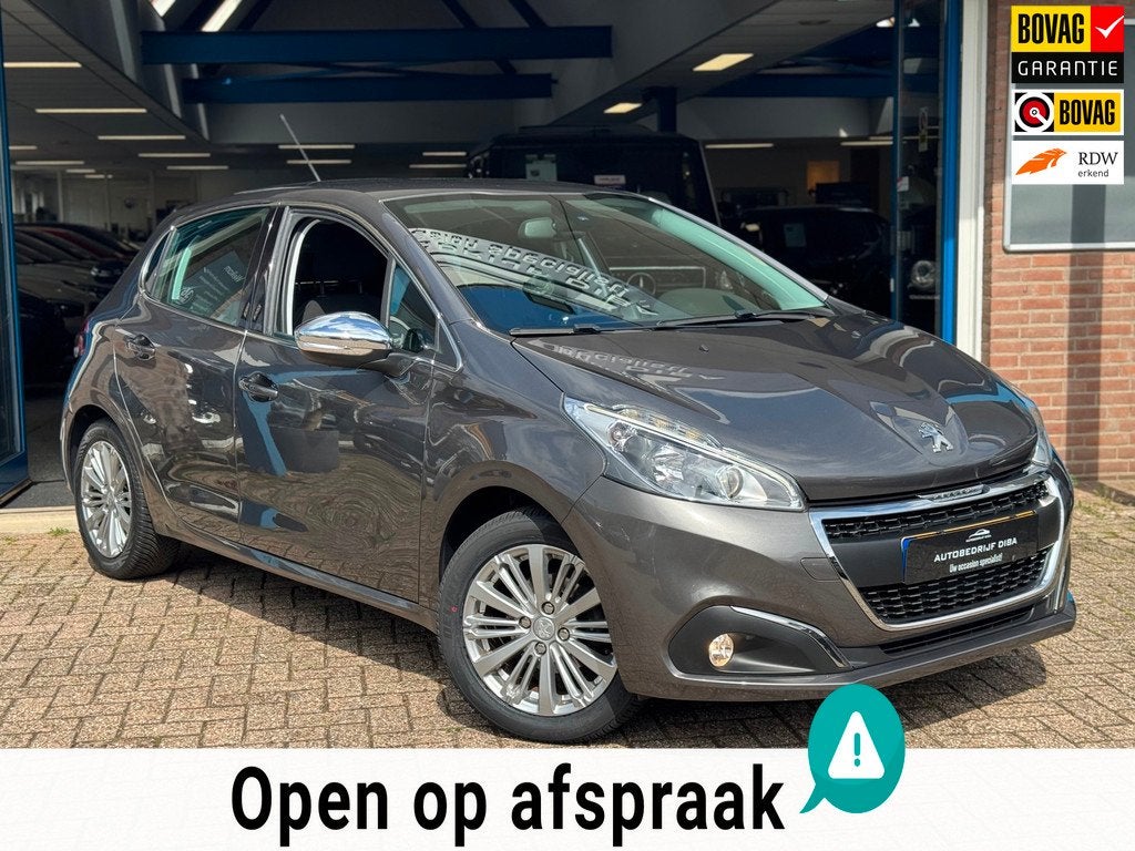 Peugeot 208 1.2 PureTech GT-line 2018 Grijs NAVI CLIMA NAP!, Auto's, Voorwielaandrijving, Stof, 23 km/l, Bedrijf