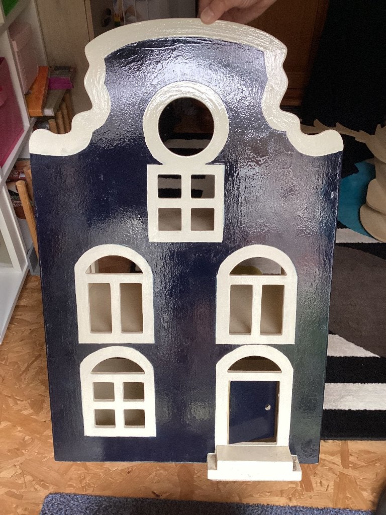 Poppenhuis met spulletjes, Ophalen, Zo goed als nieuw, Poppenhuis