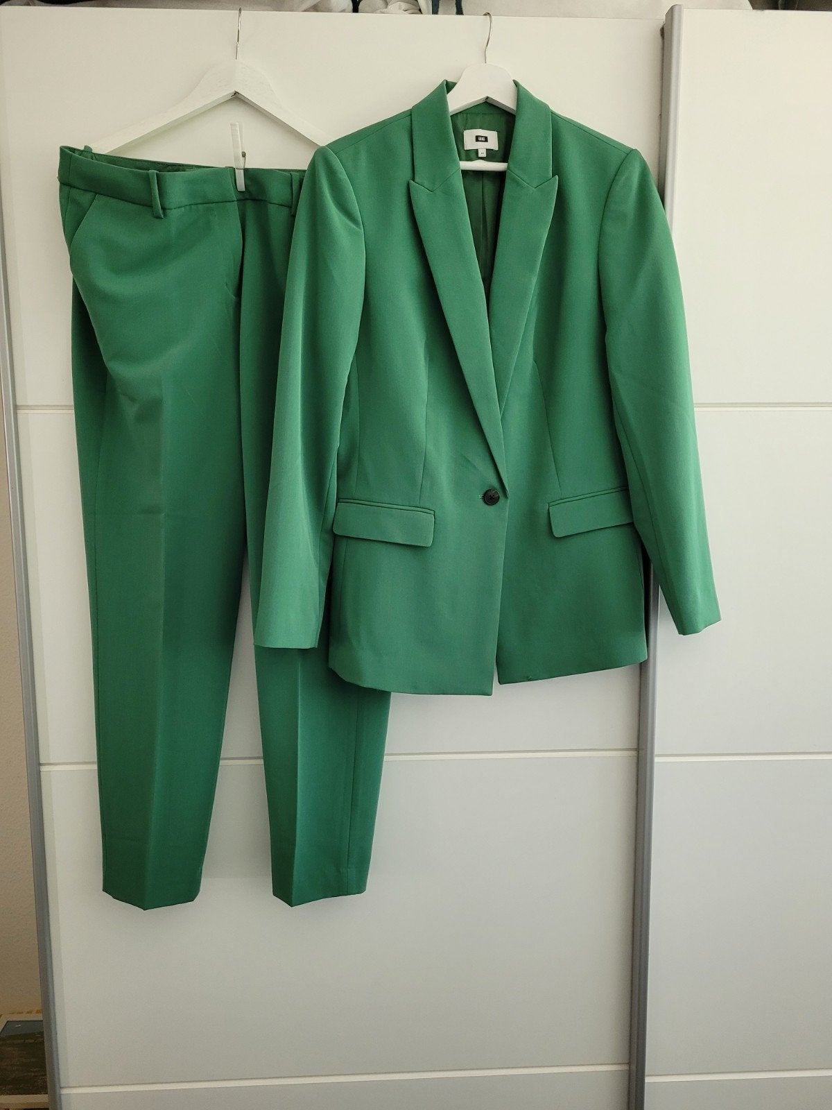 Dames groen broekpak, WE maat 42., WE, Maat 42/44 (L), Ophalen of Verzenden, Zo goed als nieuw