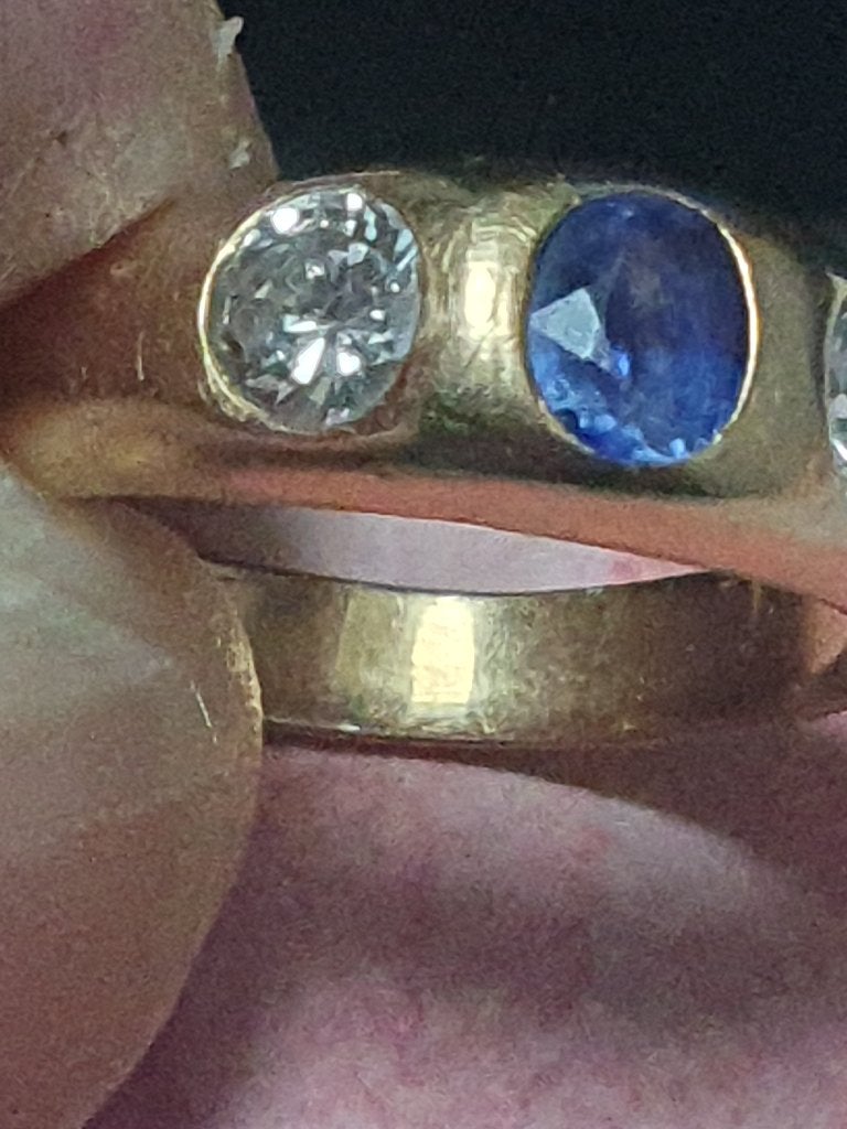 Waardevolle 18 kr gouden ring met ruim 1 carat briljant, 18 tot 19, Ophalen of Verzenden, Zo goed als nieuw, Dame of Heer