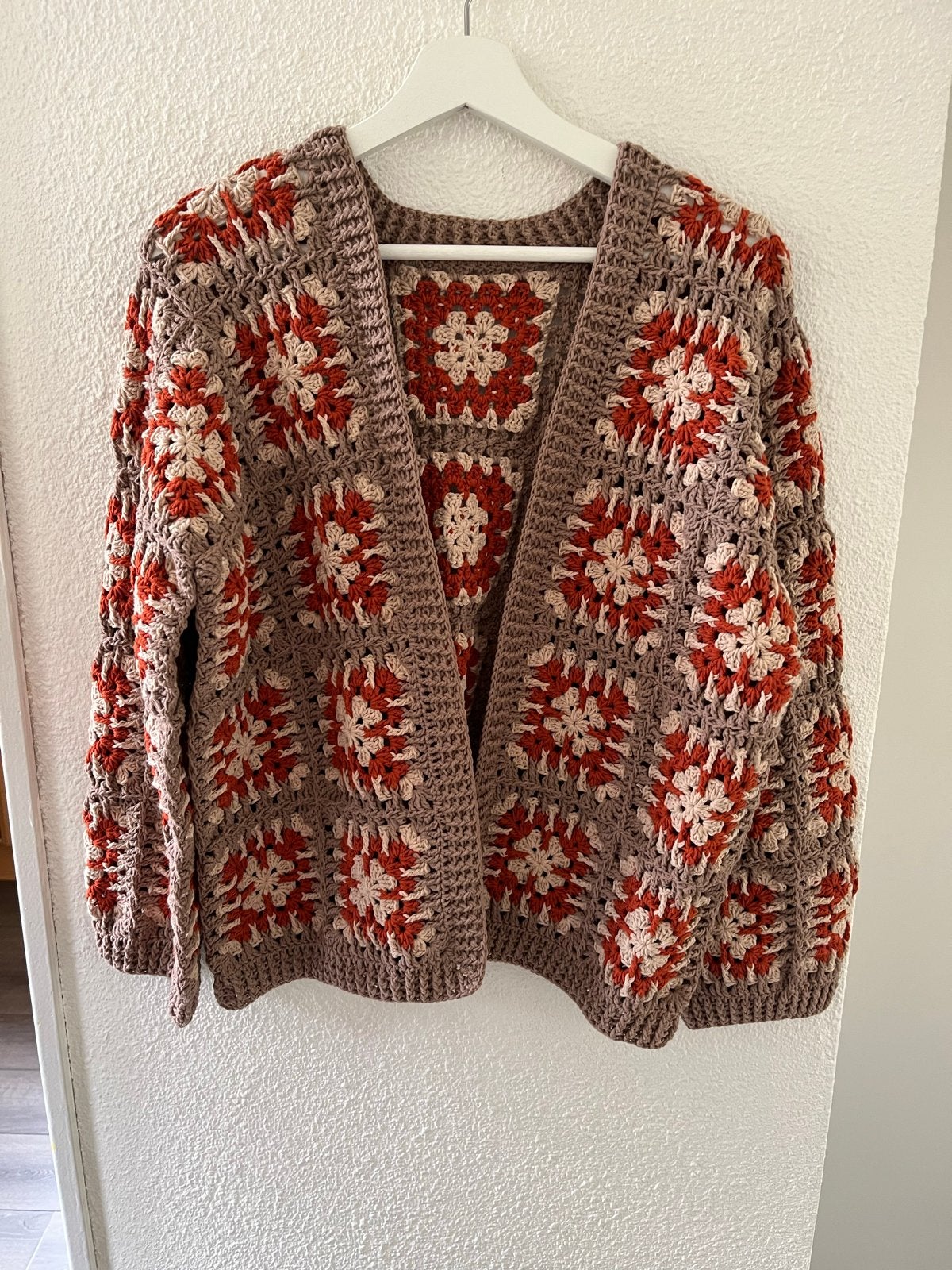 Handgemaakt gehaakt vest met granny squares, Ophalen of Verzenden, Nieuw, Maat 38/40 (M), Meerkleurig