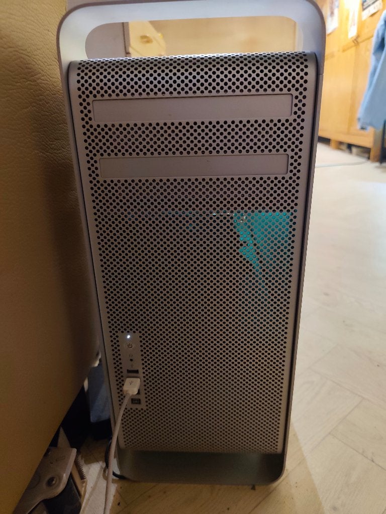 Apple MacPro A1289 DUAL Xeon @2.24ghz + 32GB DDR3 ECC, Ophalen, Gebruikt, HDD en SSD, 2 tot 3 Ghz