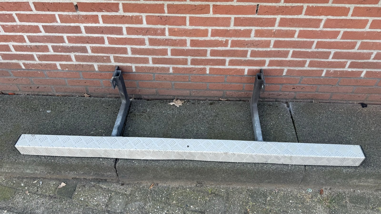Stalen opstap/achterbumper voor Mercedes Sprinter, Ophalen, Gebruikt