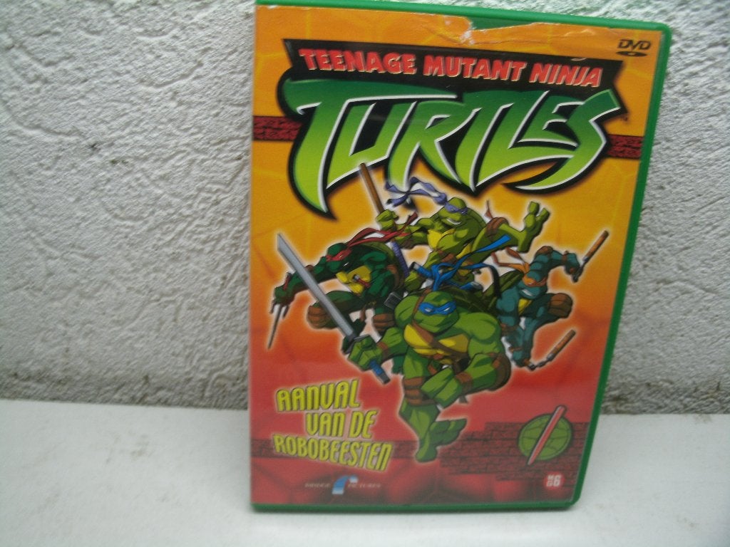 dvd 186k turtles aanval van de robobeesten, Alle leeftijden, Ophalen of Verzenden, Zo goed als nieuw