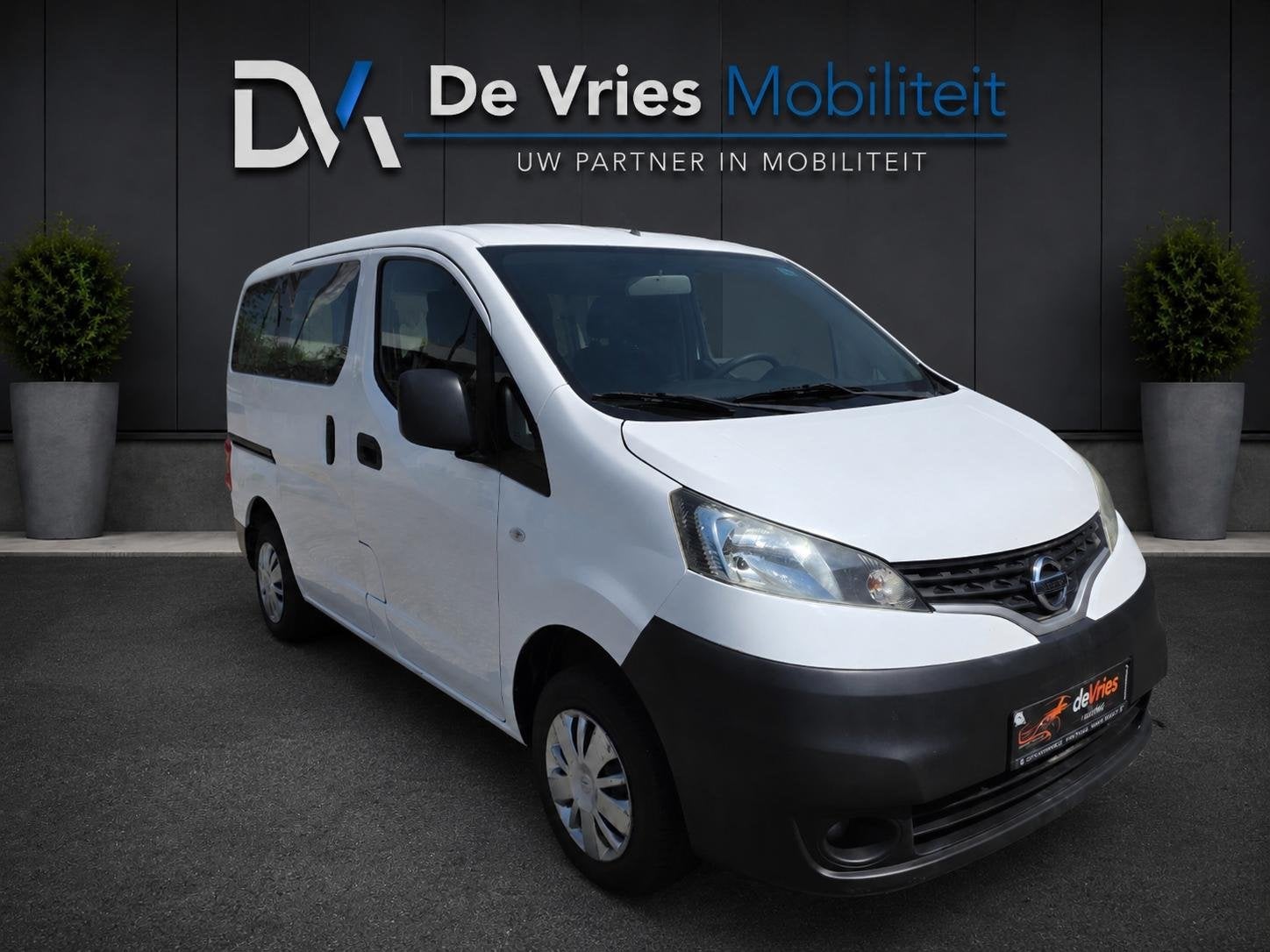 Nissan Evalia 1.6 Acenta *CAMPER UITGEVOERD*, Auto's, Nissan, Voorwielaandrijving, Stof, Gebruikt, 4 cilinders