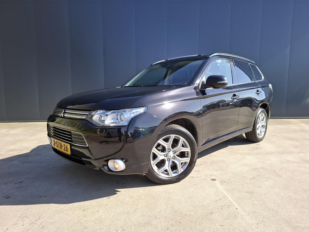 Mitsubishi Outlander 2.0 PHEV instyle TREKHAAK CAMERA OPEN D, Automaat, 4 cilinders, Zwart, Bedrijf