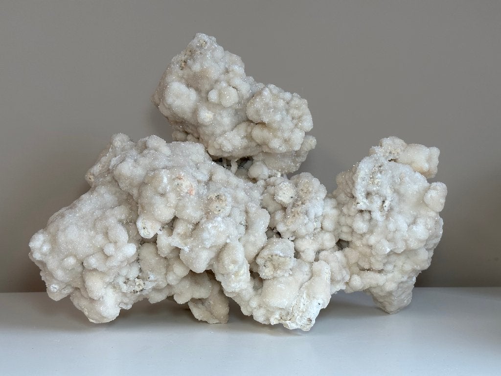 Prachtige XXL witte calciet met druzy kristallen, Ophalen of Verzenden, Mineraal