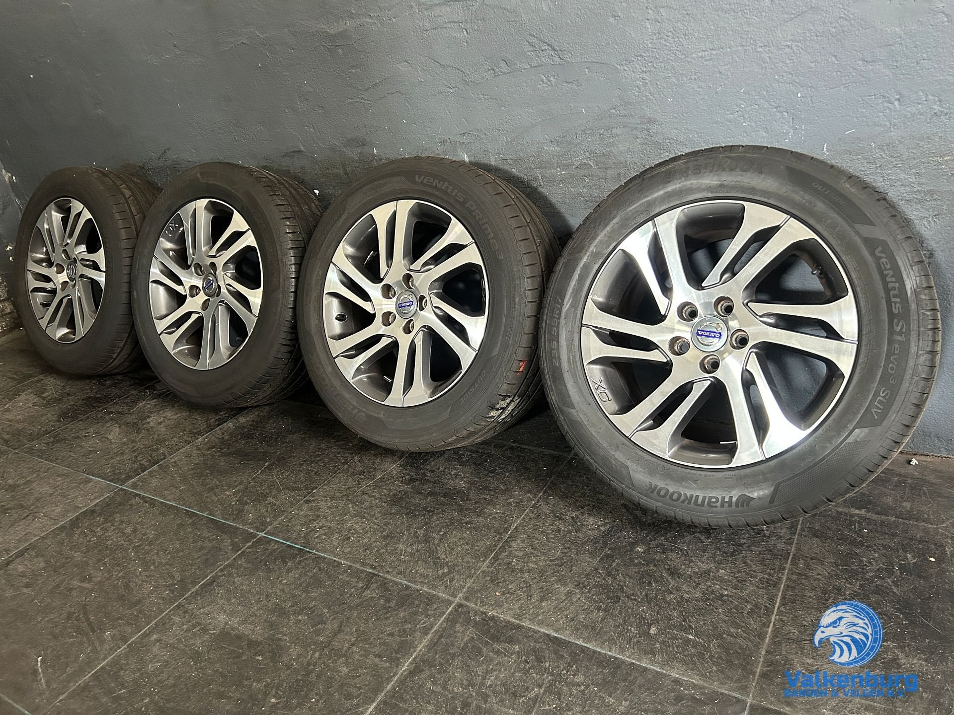 6-7mm! Originele Volvo XC70 V60 Cross Country XC40 17 inch v, Gebruikt, -, -, Banden en Velgen