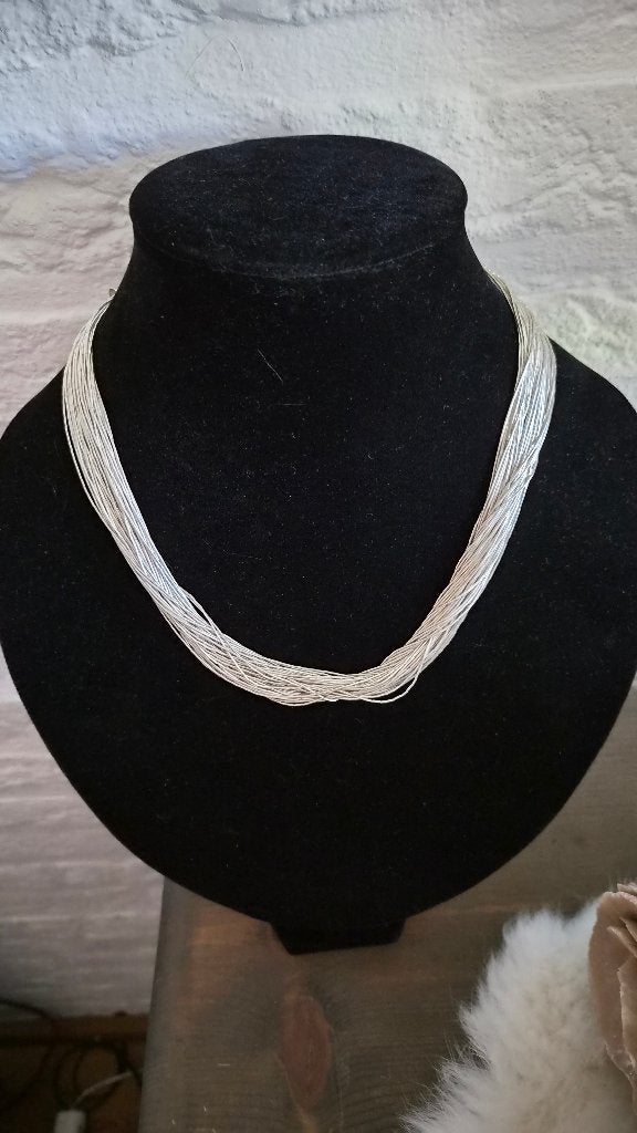 Navajo liquid silver zilveren ketting vintage in doos, Ophalen of Verzenden, Zo goed als nieuw, Zilver, Zilver