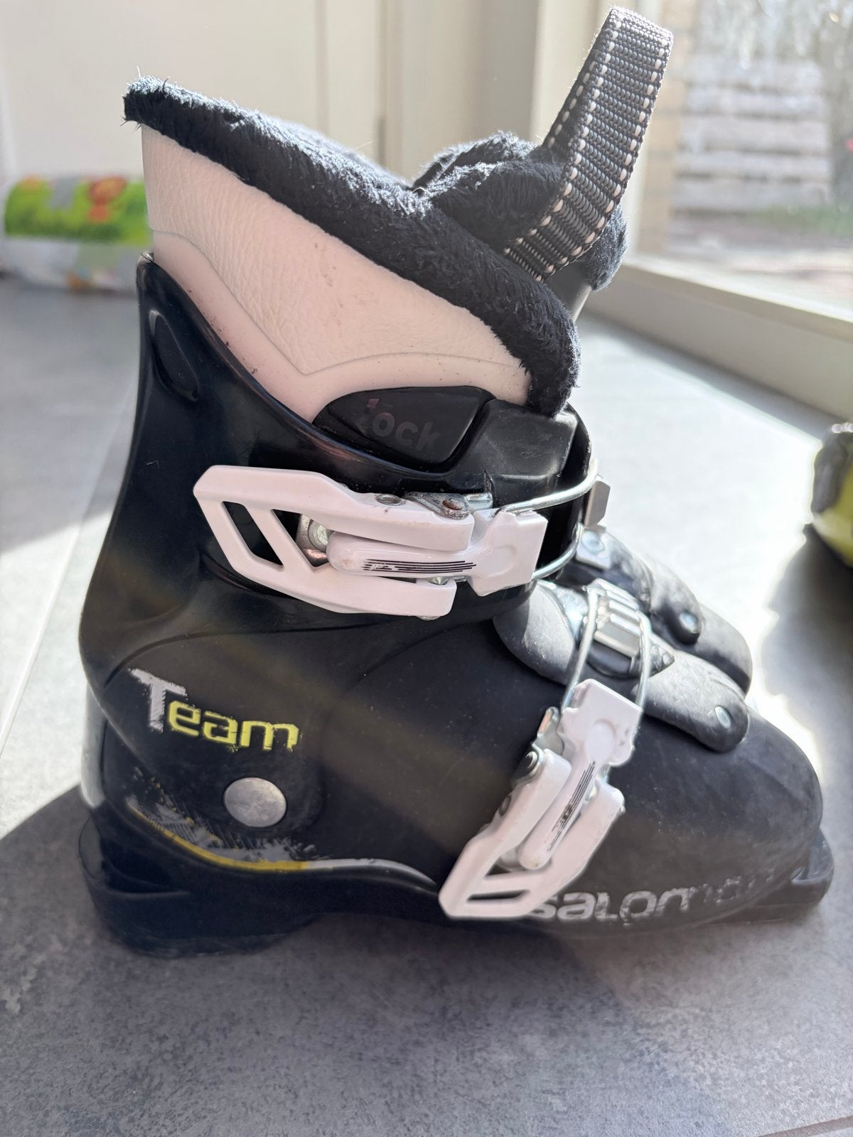Salomon Team kinder skischoenen - Maat 31, Sport en Fitness, Gebruikt, Salomon, ., Schoenen