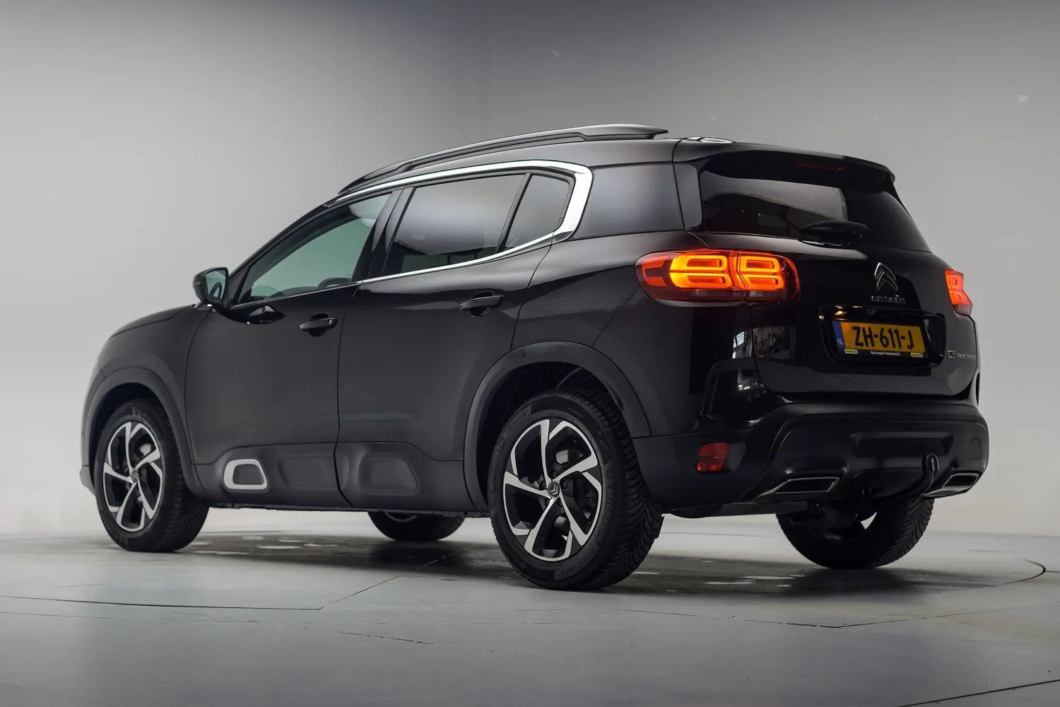 Citroën C5 Aircross 1.2 PureTech Feel [ Navi Apple/Android, 1350 kg, Gebruikt, 1199 cc, C5 Aircross