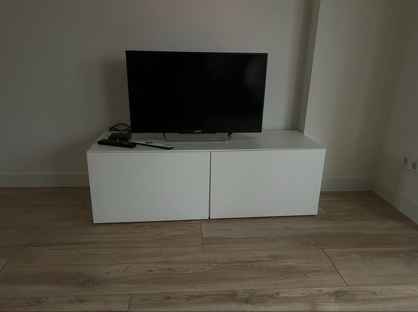 Ikea besta kastje nieuw, Ophalen, 50 tot 100 cm, Zo goed als nieuw, Minder dan 100 cm