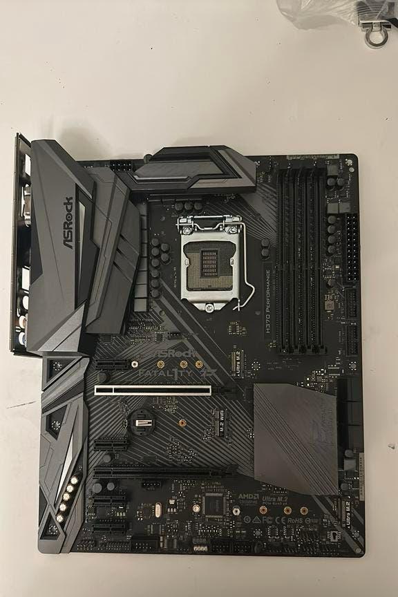 Defect Asrock Fatal1ty H370 ATX performance moederbord, Computers en Software, Moederborden, Ophalen of Verzenden, Niet werkend