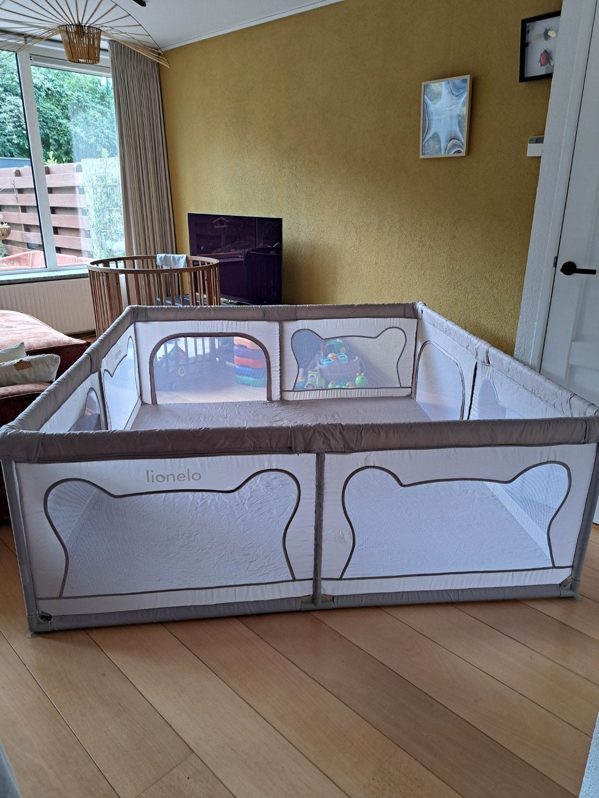 Grondbox / buitenbox Lionelo Willow XL beige, Kinderen en Baby's, Boxen, Ophalen, Zo goed als nieuw