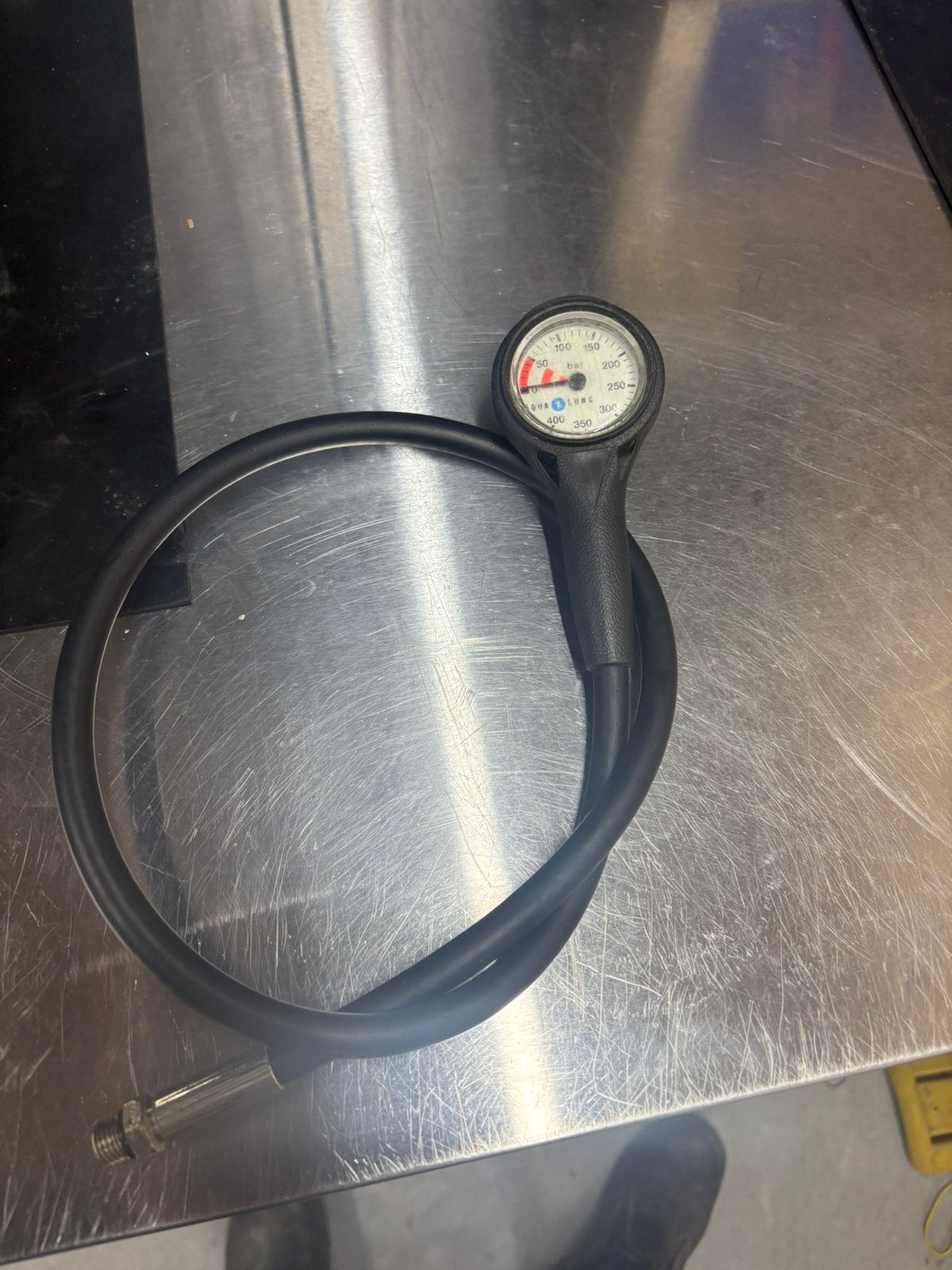 Mano meter met slang, Watersport en Boten, Ophalen of Verzenden, Zo goed als nieuw, Duikcomputer