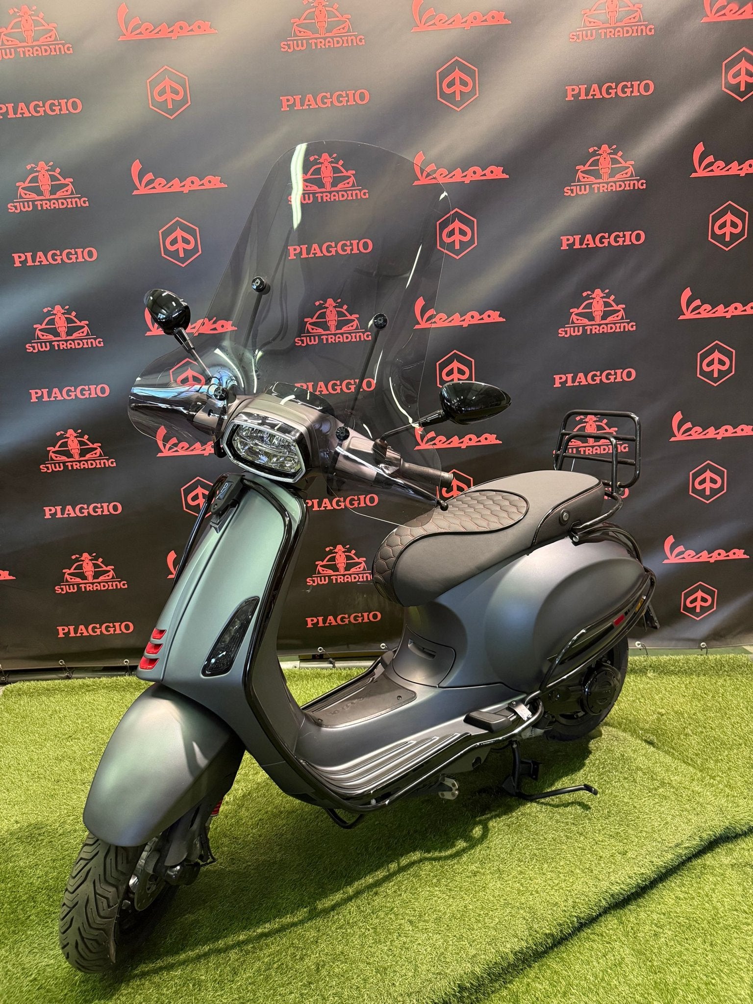 Vespa Sprint 2019 Brom! Mat Grijs / RS Zadel / Garantie!, Fietsen en Brommers, Scooters | Vespa, -, -, Ophalen of Verzenden, -