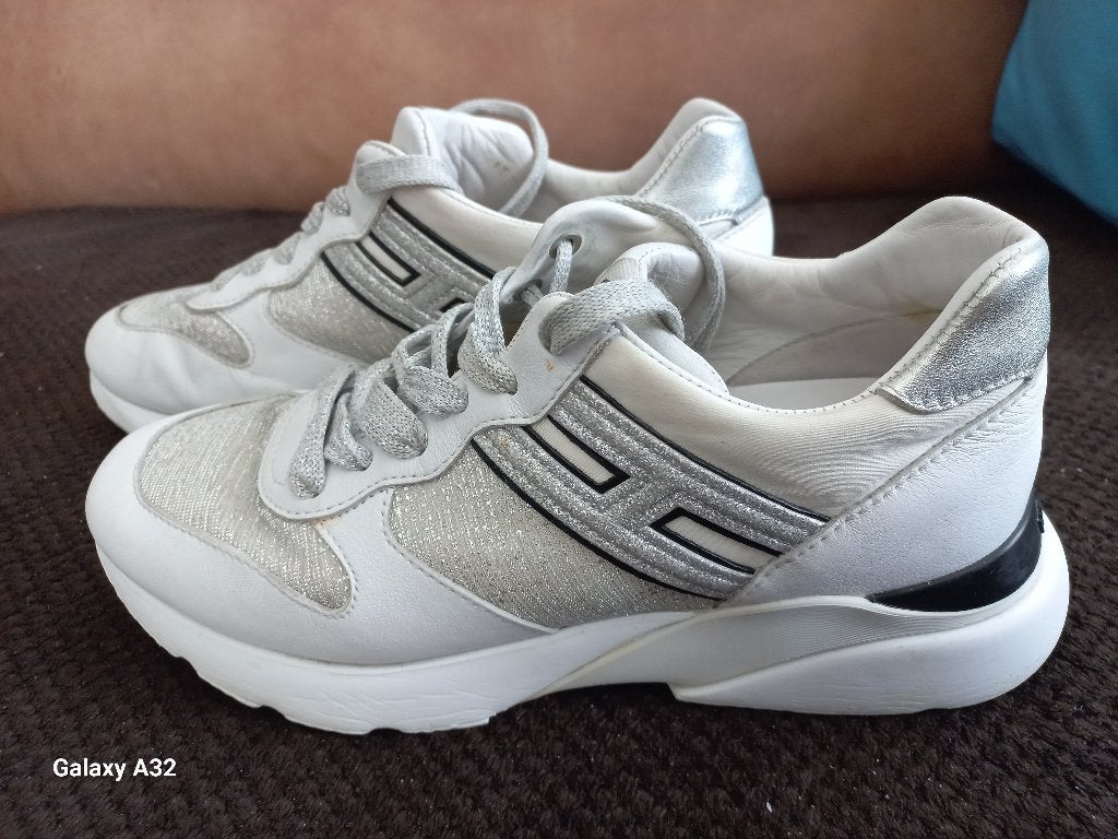 Hogan witte sneakers, schoen maat 37,5, Kleding | Dames, Schoenen, Wit, Ophalen of Verzenden, Sneakers of Gympen, Hogan