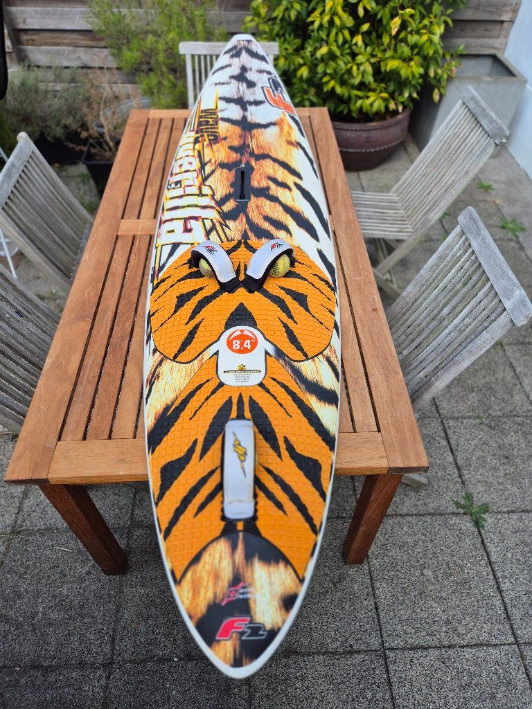 F2 Guerilla Wave 84L - Nieuw!, Ophalen, 250 tot 300 cm, Met draagtas, Plank