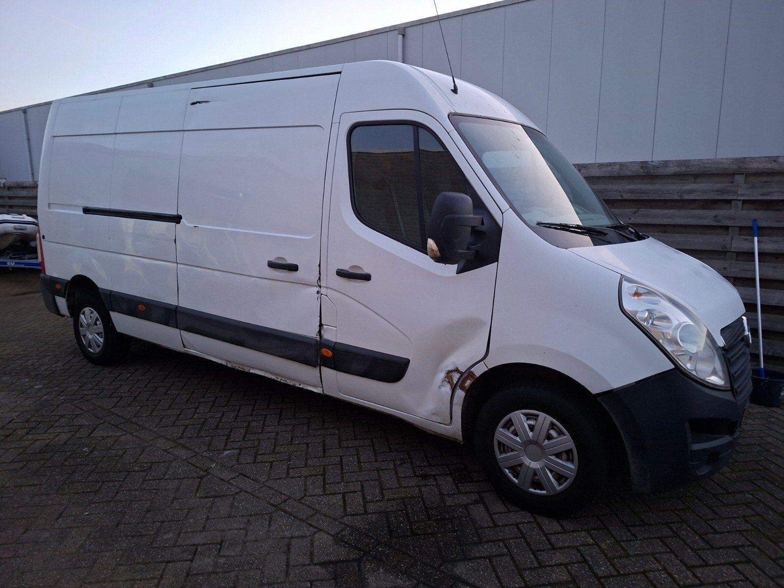 Opel Movano GB 2.3 Cdti 125pk L3h2 FWD 2016 Wit 573000km, Auto's, 125 pk, 4 cilinders, 2500 kg, Particulier