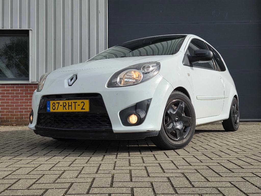 Renault Twingo Dynamique 1.2i-16V Nieuwe APK tot 06-2027! RS, Auto's, 839 kg, 74 pk, Zwart, 4 cilinders