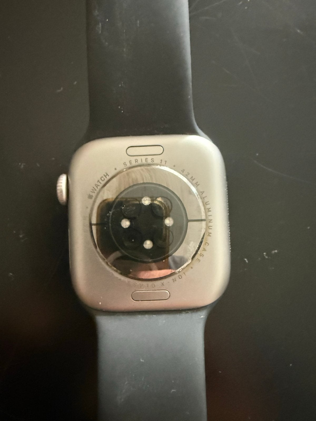 Foto 4 van Apple Watch Series 11 44mm Space Gray Aluminium